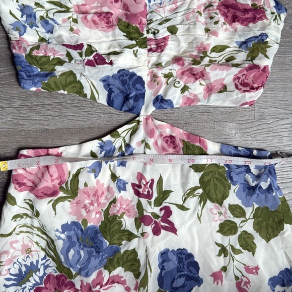 NEW Reformation Riya Cutout Floral-print Crepe Midi Dress - White 4 - Picture 10 of 16